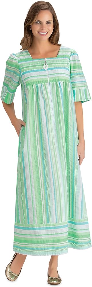 Collections Etc Women's Short-Sleeve Seersucker Striped Robe with Half-Zip Front