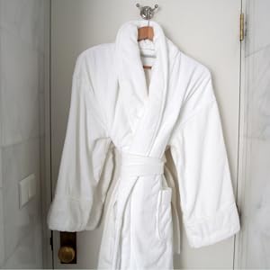 Chic Happen – Plush Robe