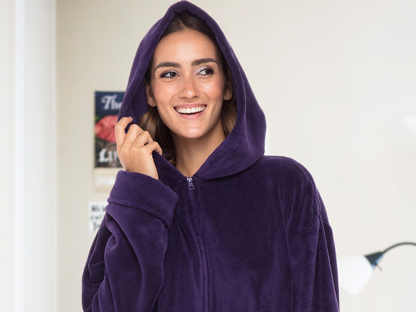 hooded zipped bathrobe