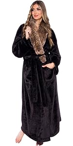 fur collar robe