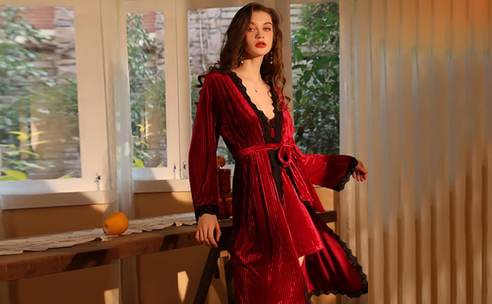 Soft and comfortable vintage velvet robe