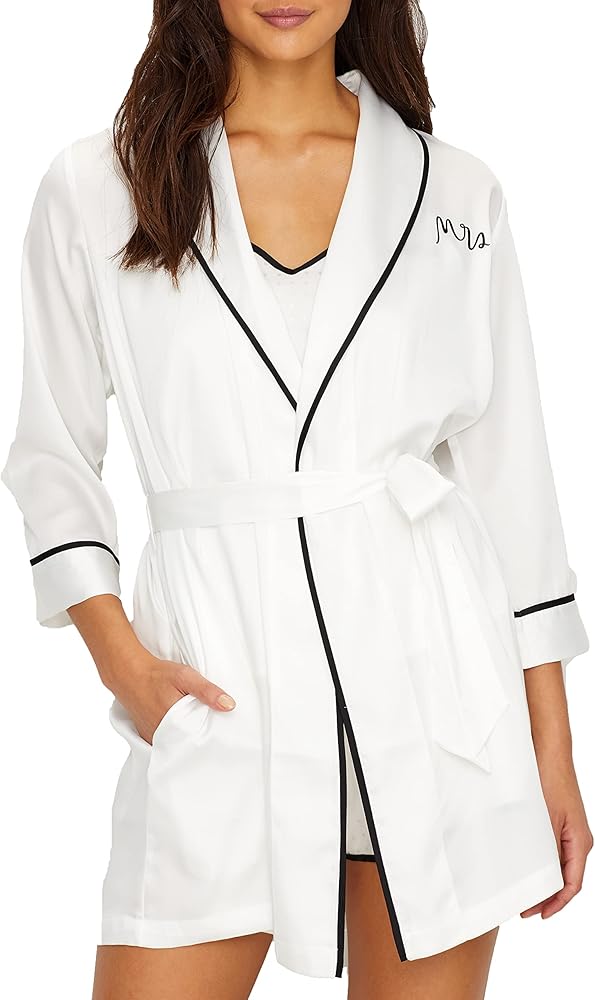 Kate Spade New York Mrs. Robe